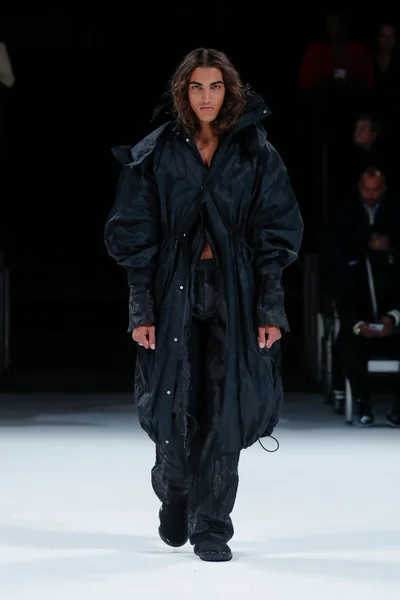 Look 50